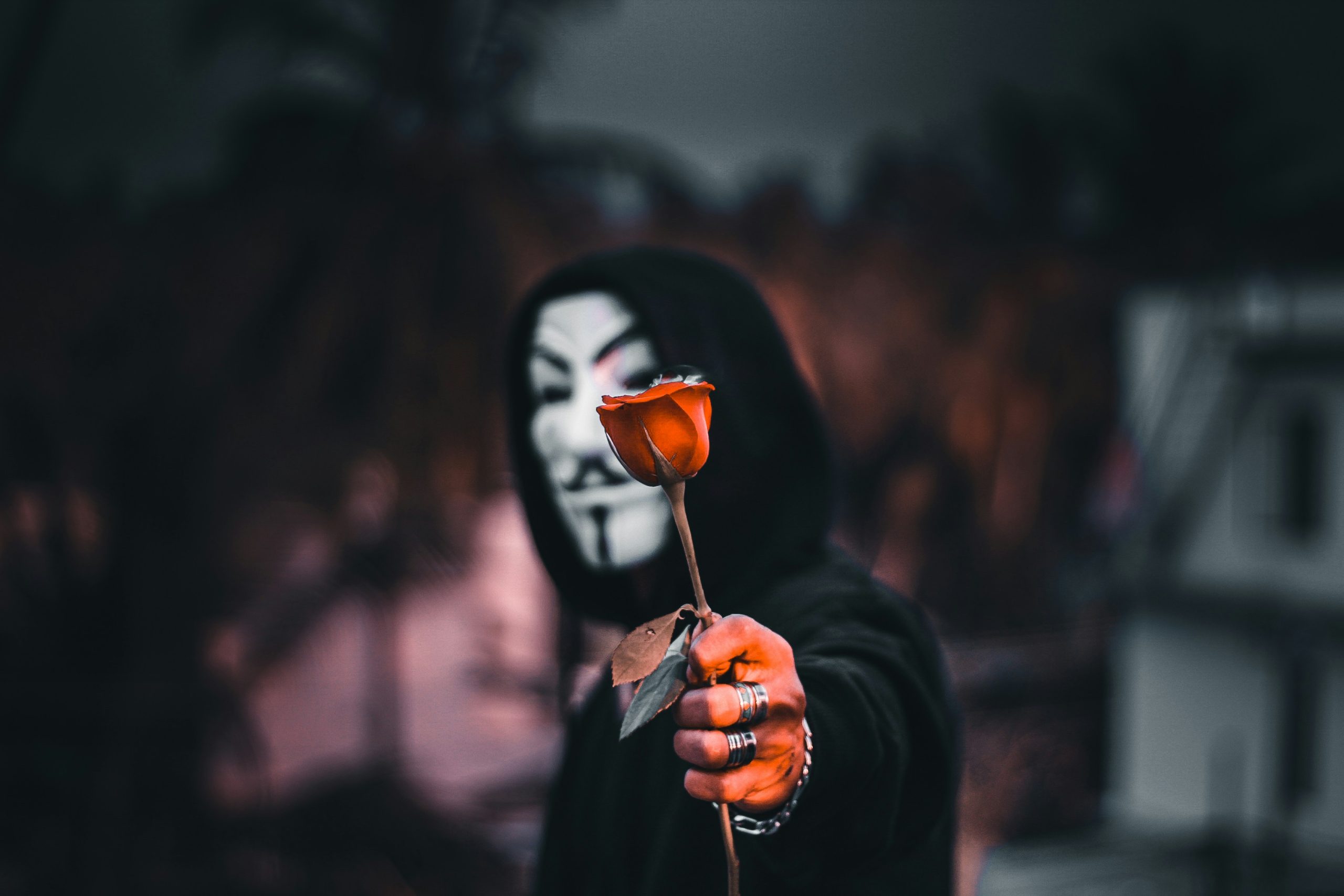 Kniha Gaslighting od Amelie Kelley: Ako sa brániť psychickej manipulácii?